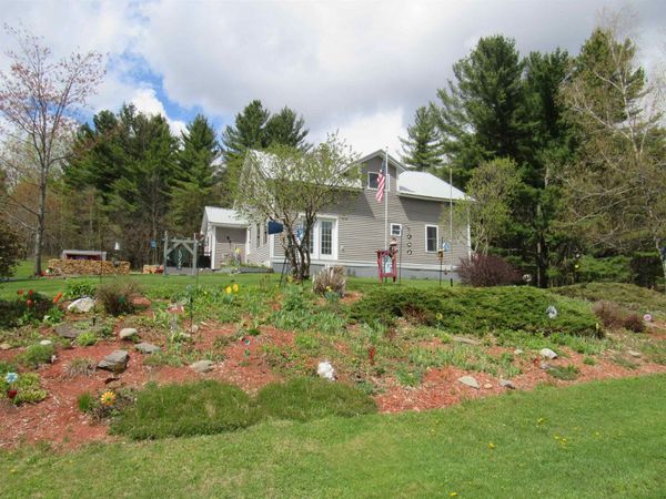 1901 Cross Road, Jay, VT 05859