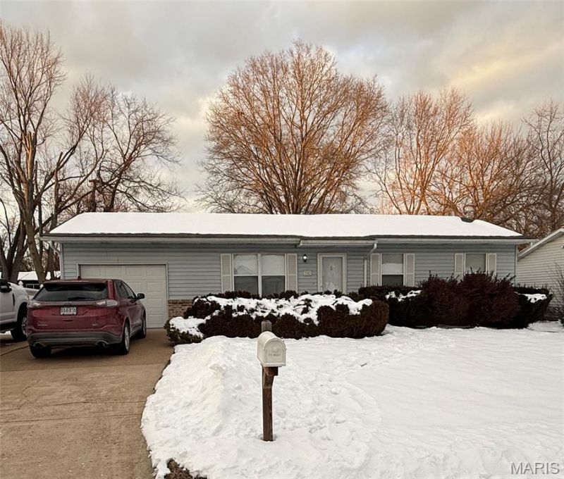 1501 Cypress Drive, Pacific, MO 63069 Main Photo