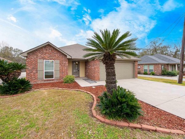 37548 Parkbrook Dr, Prairieville, LA 70769