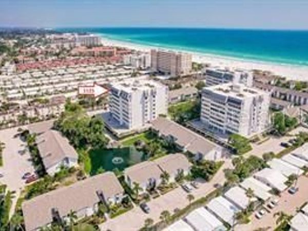 1200 E PEPPERTREE LANE, Unit 303, SARASOTA, FL 34242