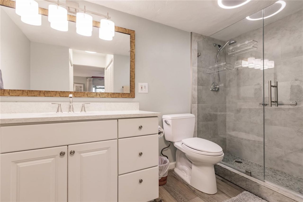 1200 E Peppertree Lane, Unit 303, Sarasota, FL 34242 Photo