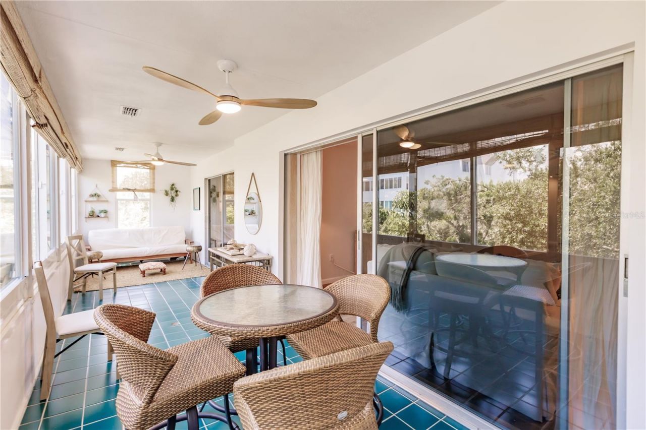 1200 E Peppertree Lane, Unit 303, Sarasota, FL 34242 Photo