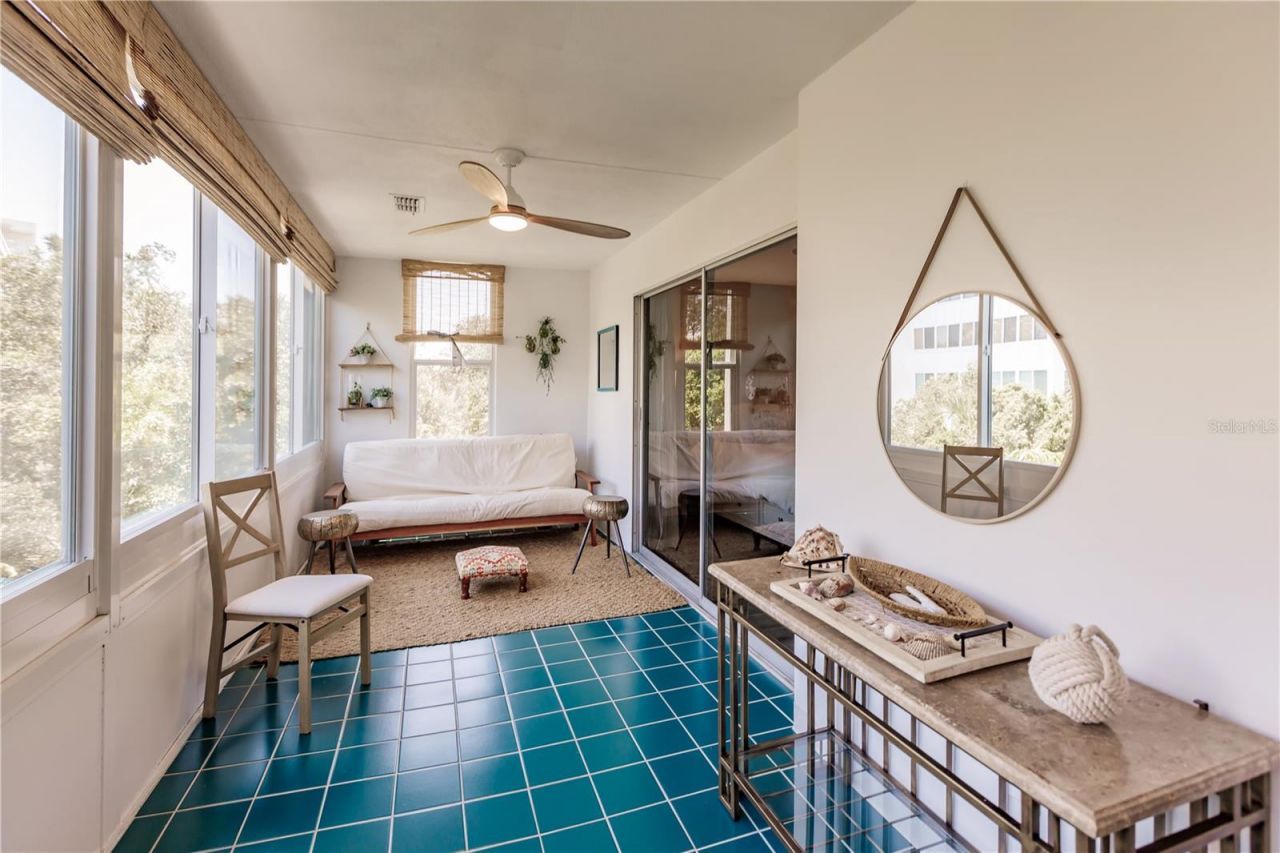 1200 E Peppertree Lane, Unit 303, Sarasota, FL 34242 Photo