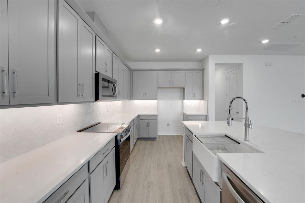 17417 Valleywood Parkway, Land O Lakes, FL 34638 Photo