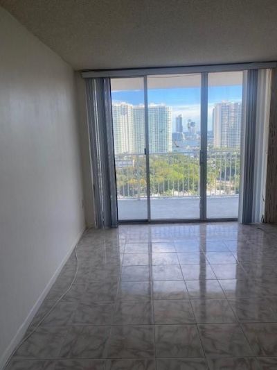 2851 NE 183rd Street, Unit 1903, North Miami Beach, FL 33160 Photo