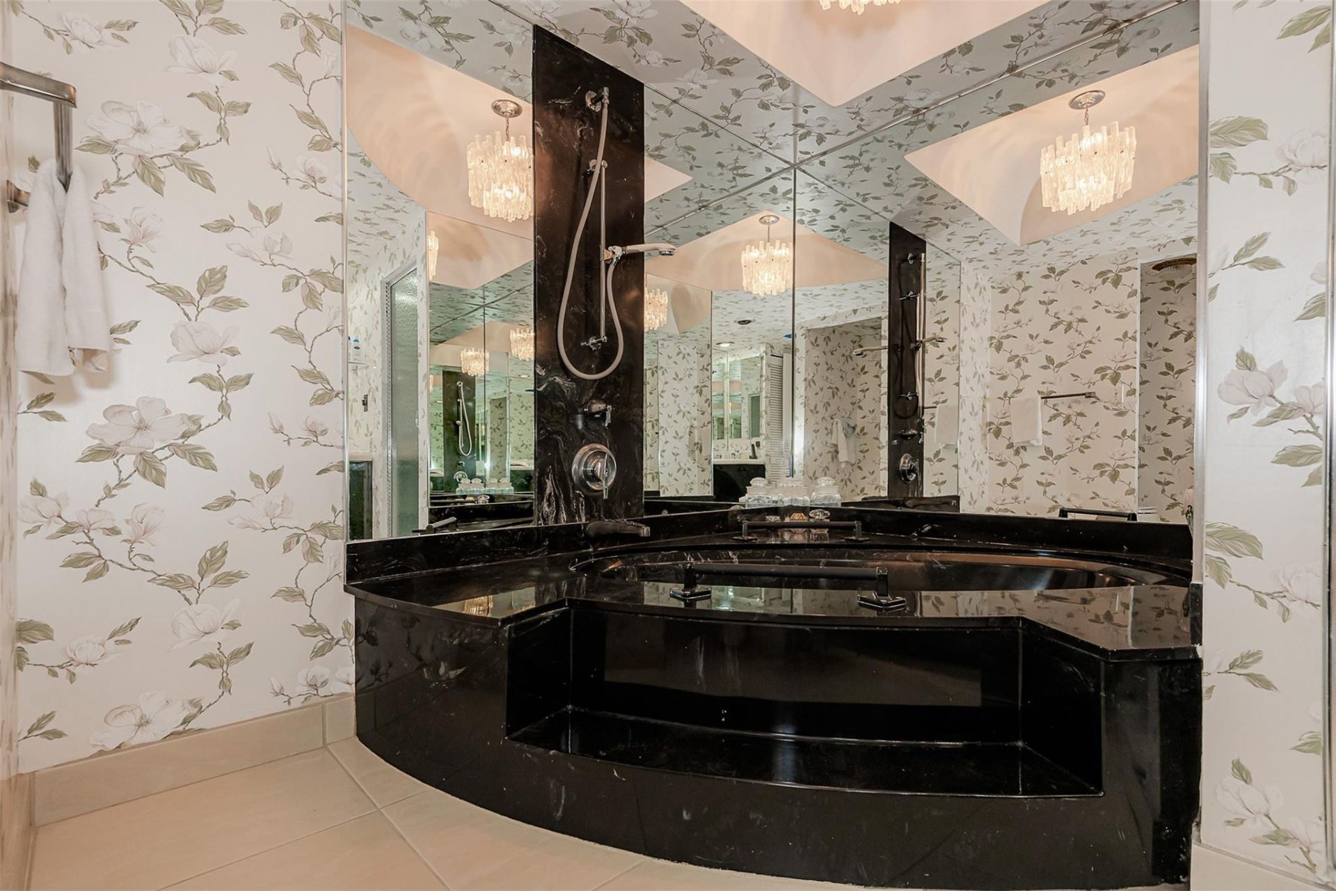 1912 S Ocean Drive, Unit 9C, Hallandale Beach, FL 33009 Photo