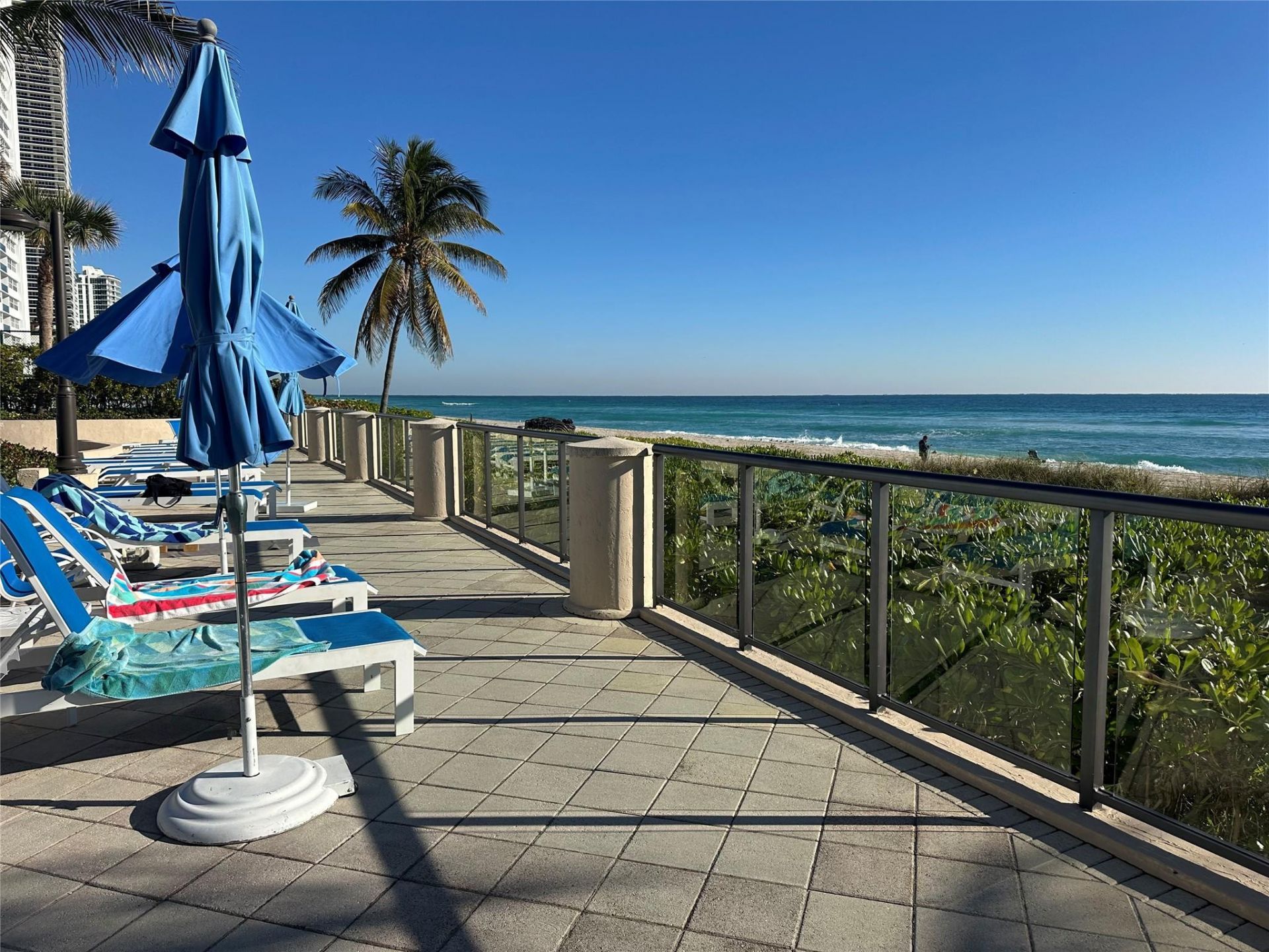 1912 S Ocean Drive, Unit 9C, Hallandale Beach, FL 33009 Photo