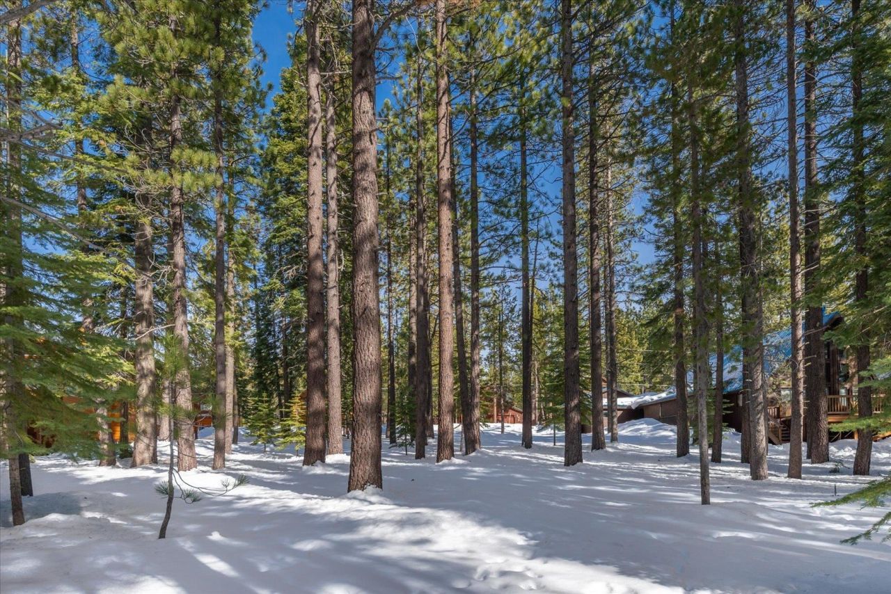 13300 Muhlebach Way, Truckee, CA 96161 Photo