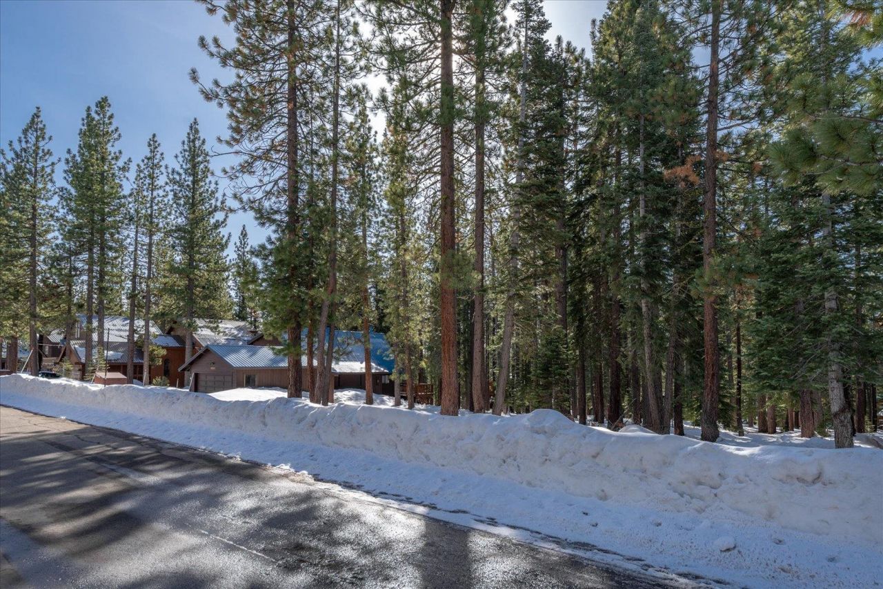 13300 Muhlebach Way, Truckee, CA 96161 Photo