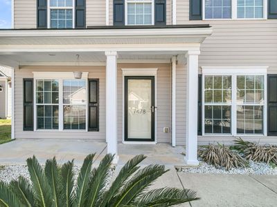 7478 Hawks Circle, Hanahan, SC 29410