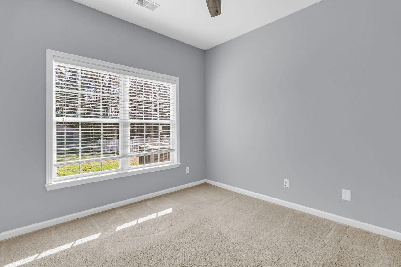 7478 Hawks Circle Photo 17