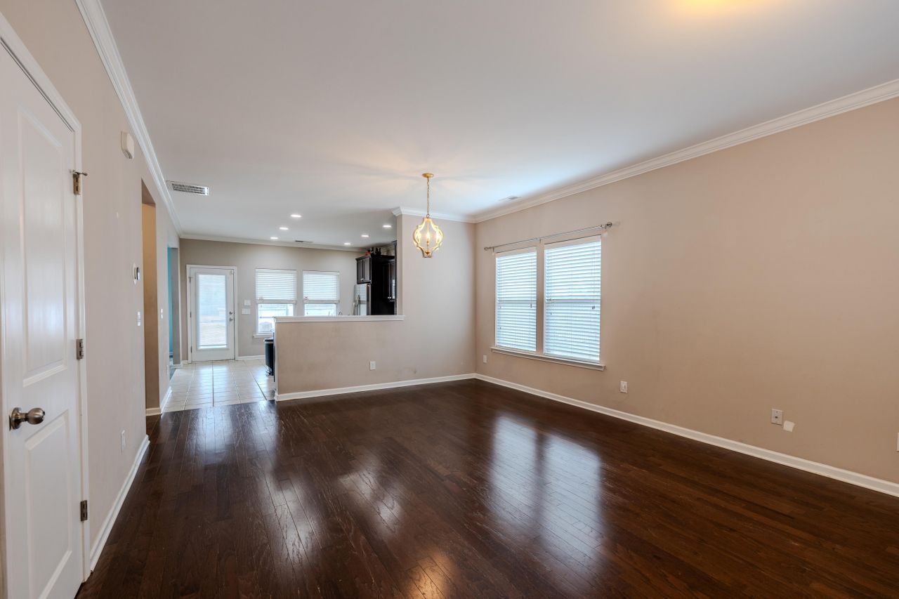 106 Scotland Drive Photo 13