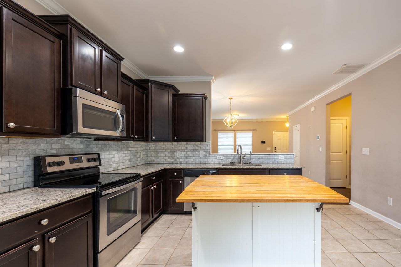 106 Scotland Drive Photo 17