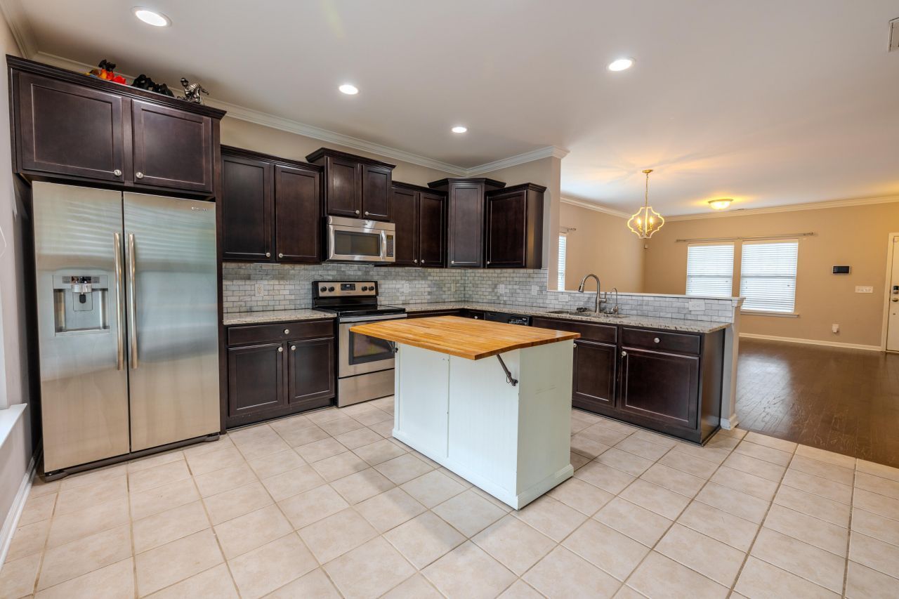 106 Scotland Drive Photo 18