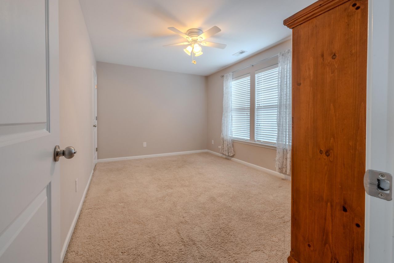 106 Scotland Drive Photo 39