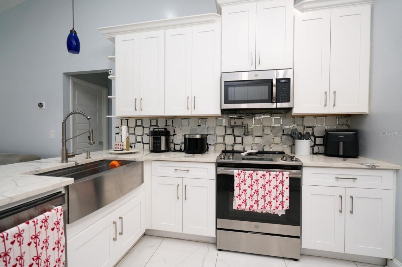 6502 Yellowhammer Avenue, Tampa, FL 33625 Photo