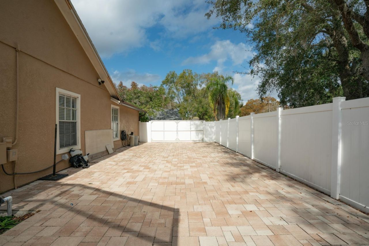 6502 Yellowhammer Avenue, Tampa, FL 33625 Photo
