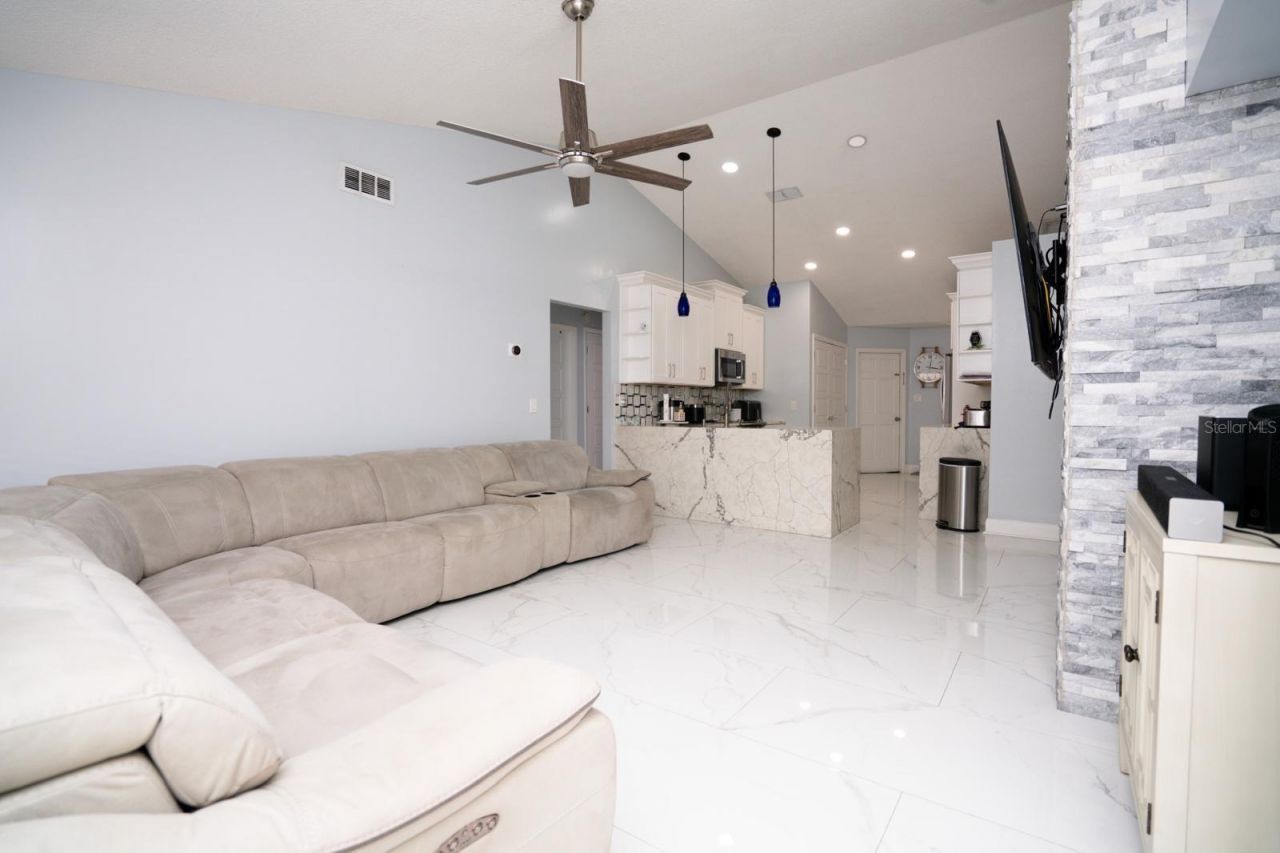 6502 Yellowhammer Avenue, Tampa, FL 33625 Photo