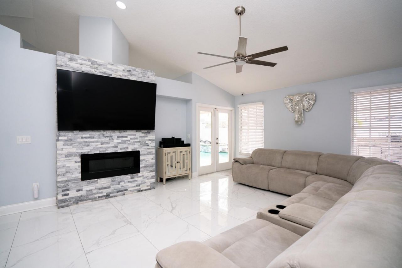 6502 Yellowhammer Avenue, Tampa, FL 33625 Photo