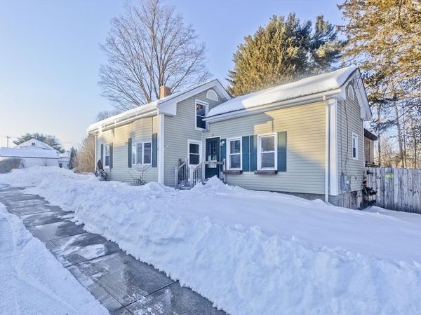 22 Crawford St, Palmer, MA 01069