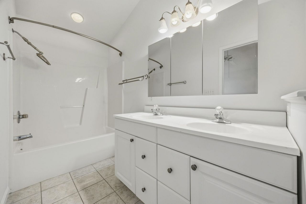 6681 Wisteria Dr. Photo 15