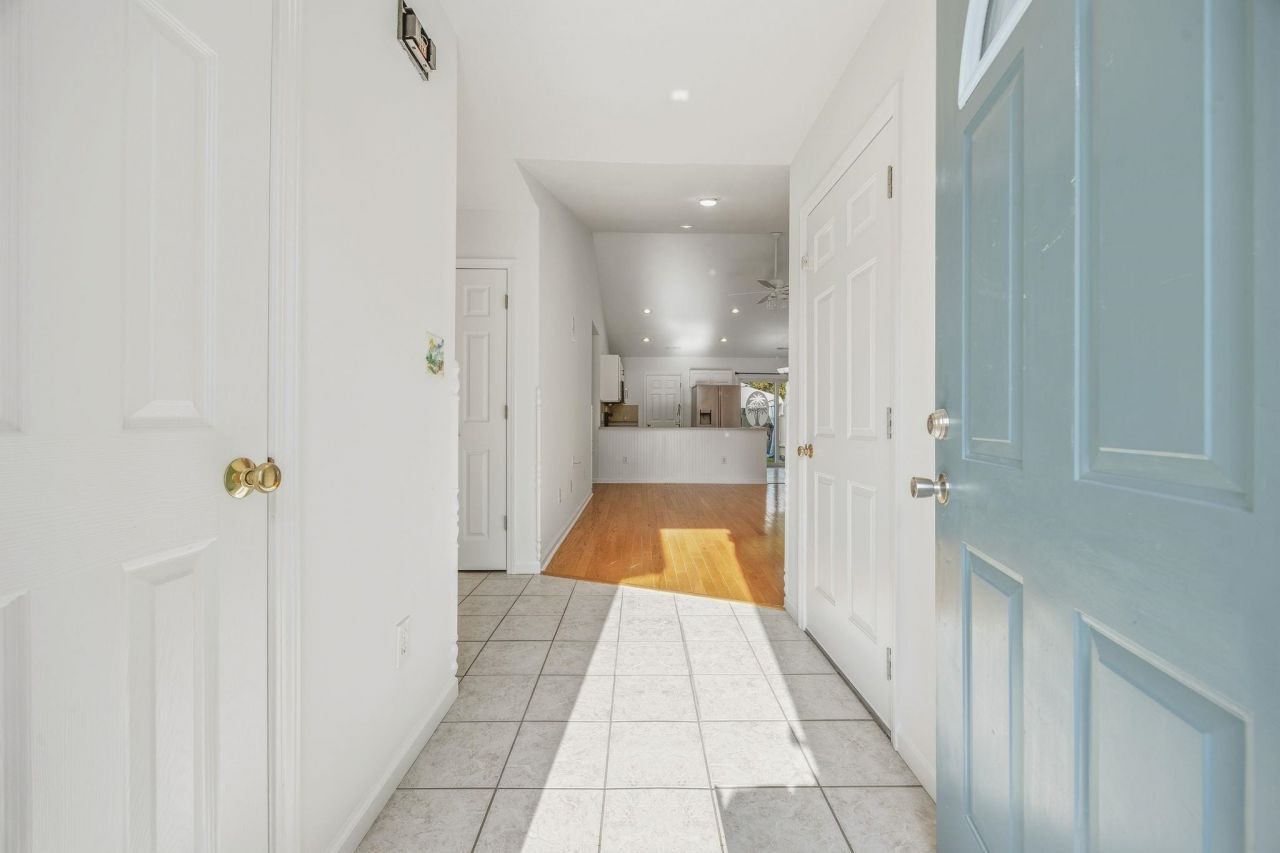 6681 Wisteria Dr. Photo 23