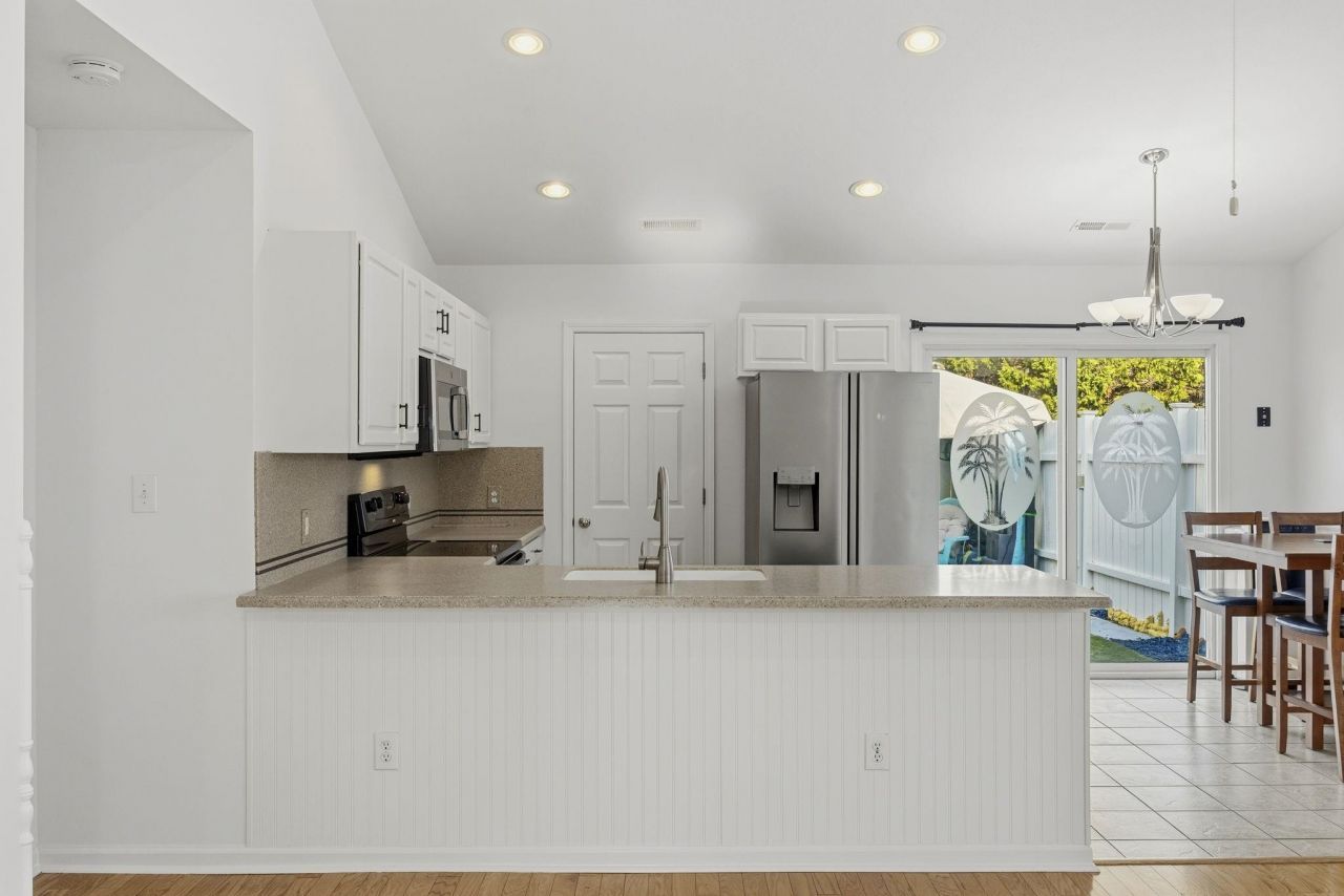 6681 Wisteria Dr. Photo 6