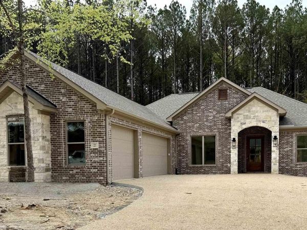 22 Realeza Court, Hot Springs Village, AR 71909