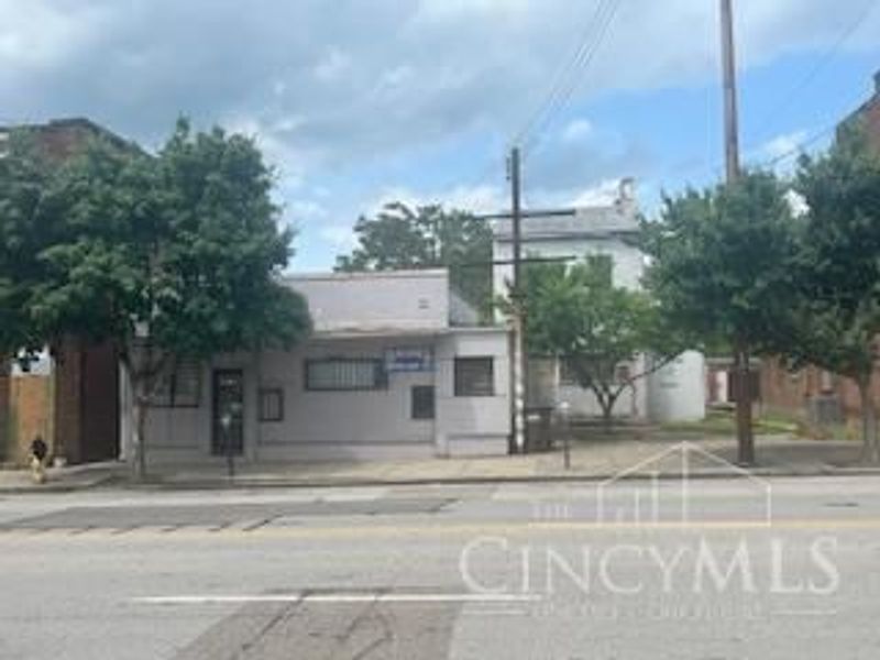 6018 Madison Road, Cincinnati, OH 45227 Photo 2