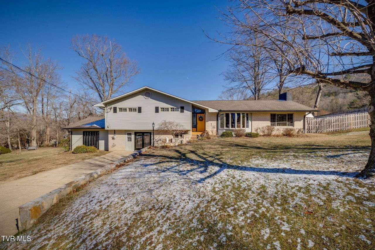 204 Luttrell Street, Erwin, TN 37650 Main Photo