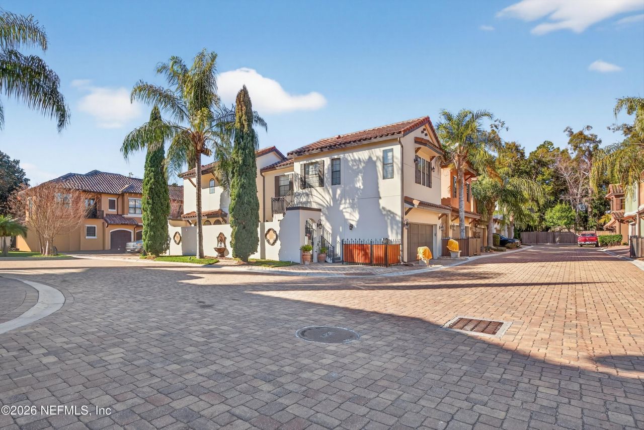 8865 La Terrazza Place, Jacksonville, FL 32217 Photo