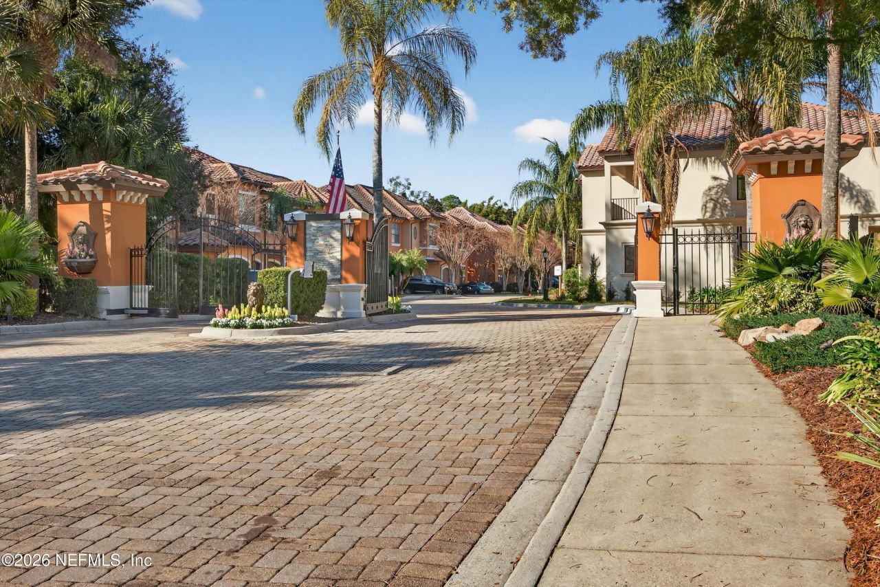 8865 La Terrazza Place, Jacksonville, FL 32217 Photo