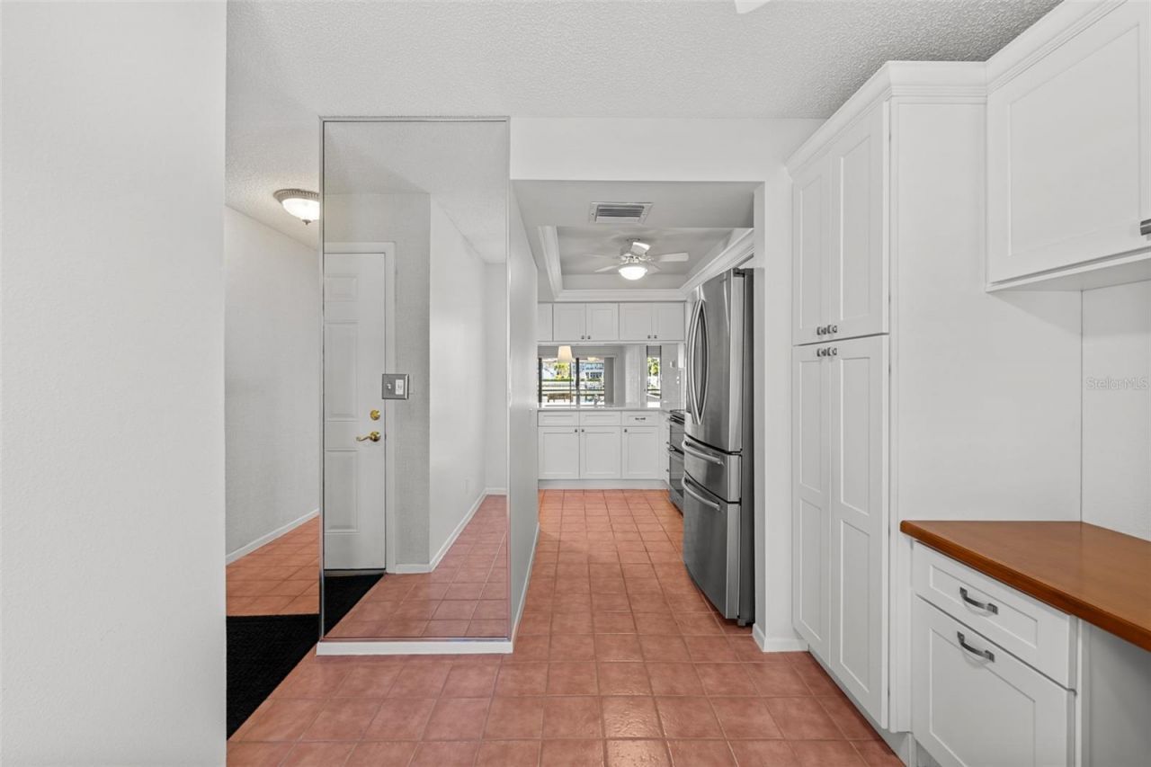 4750 Brittany Drive S, Unit 26, Saint Petersburg, FL 33715 Photo