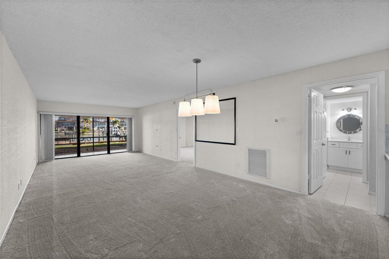4750 Brittany Drive S, Unit 26, Saint Petersburg, FL 33715 Photo