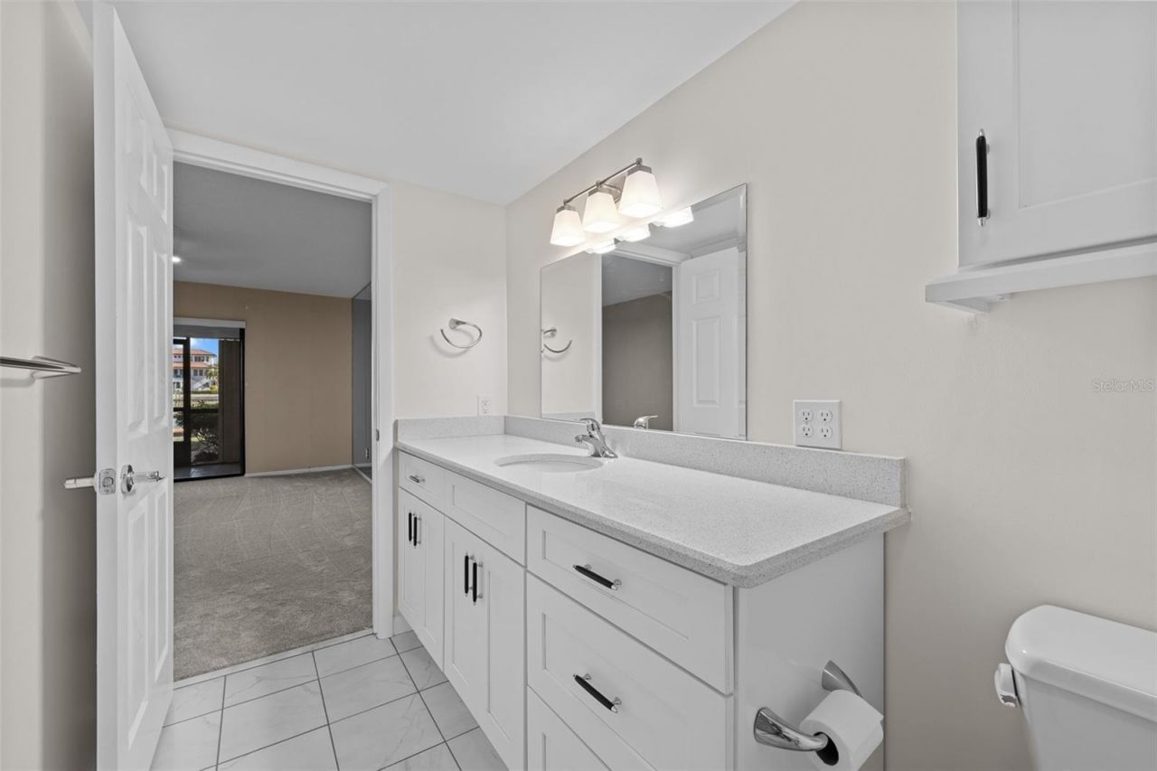 4750 Brittany Drive S, Unit 26, Saint Petersburg, FL 33715 Photo