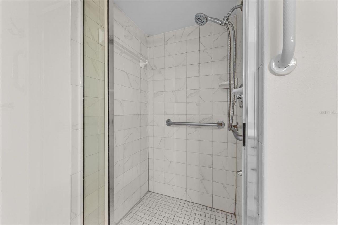 4750 Brittany Drive S, Unit 26, Saint Petersburg, FL 33715 Photo