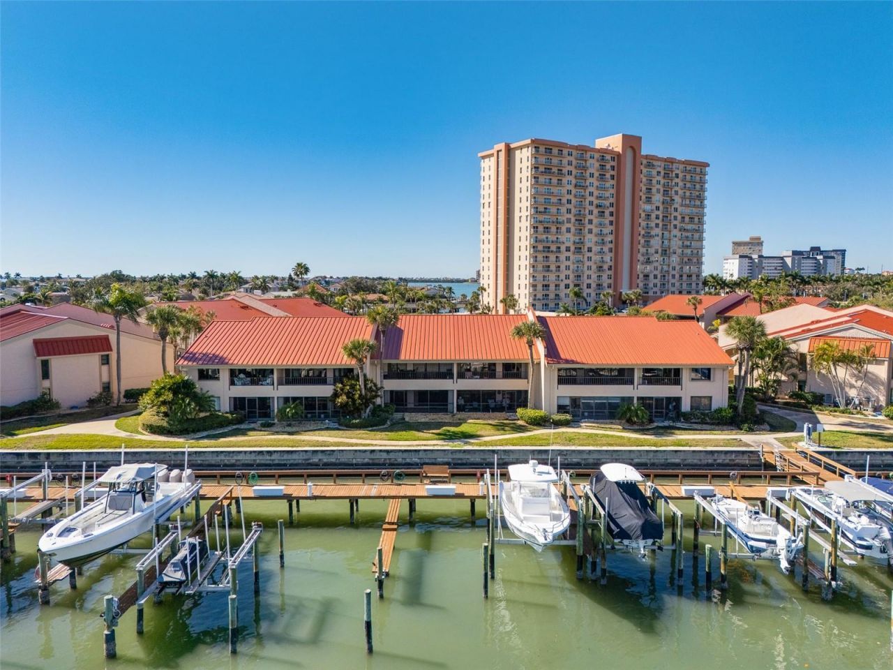 4750 Brittany Drive S, Unit 26, Saint Petersburg, FL 33715 Photo