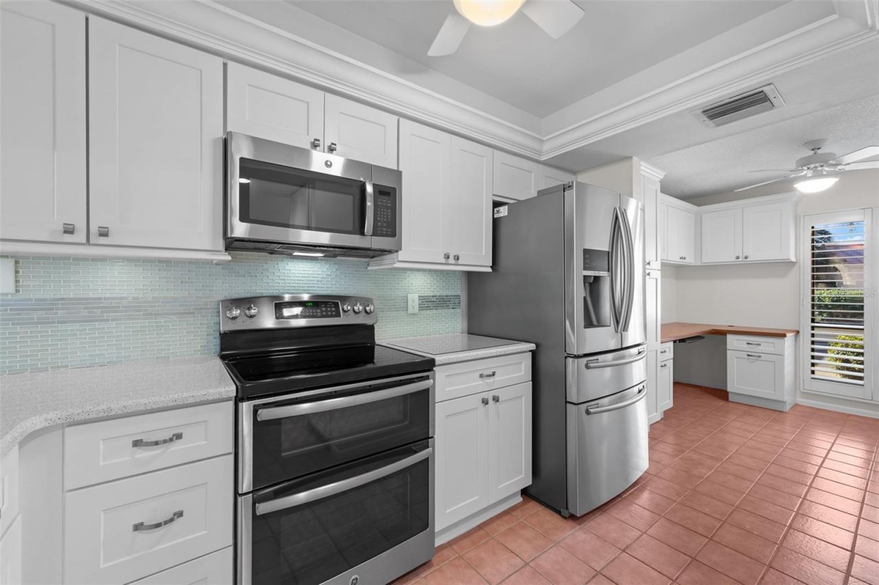 4750 Brittany Drive S, Unit 26, Saint Petersburg, FL 33715 Photo