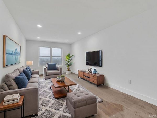 74 Broadway, Unit 2A, Freeport, NY 11520