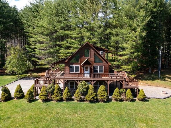 11 Lucky Lakes Road , Grassy Creek, NC 28631
