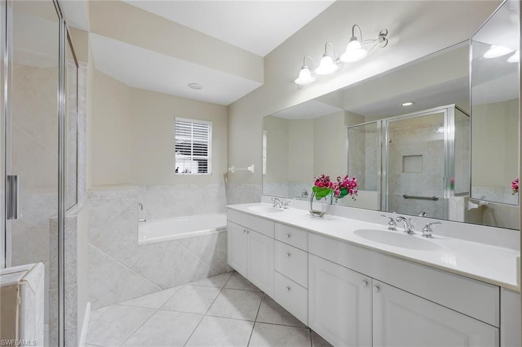 9261 Palmetto Ridge Dr, Unit 102, Estero, FL 34135 Photo