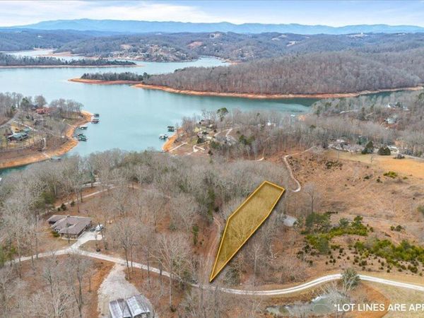 Deer Pond Circle, LaFollette, TN 37766