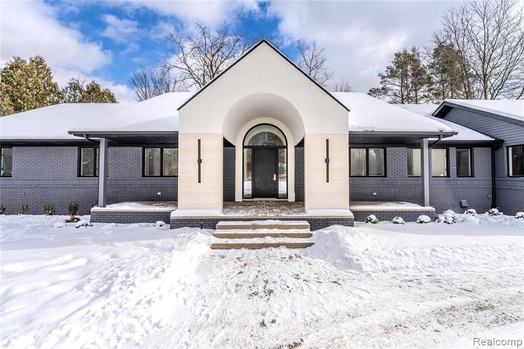 22959 Bristol Court, Bingham Farms Vlg, MI 48025 Main Photo