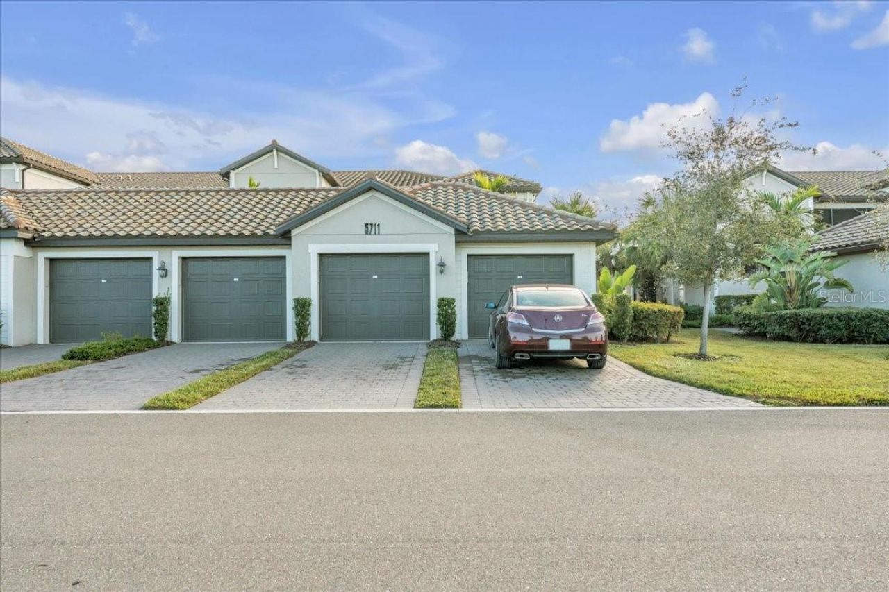 5711 Palmer Circle, Unit 206, Bradenton, FL 34211 Photo