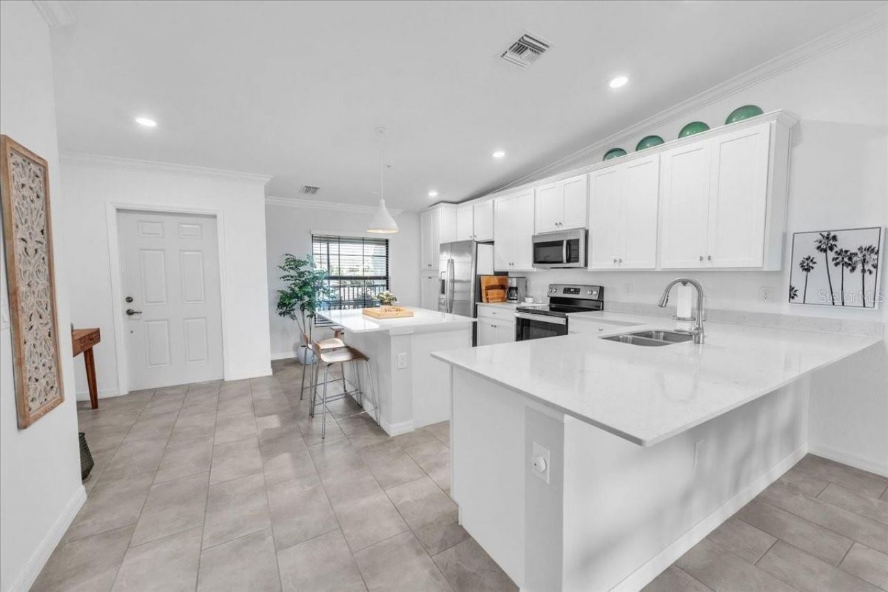 5711 Palmer Circle, Unit 206, Bradenton, FL 34211 Photo