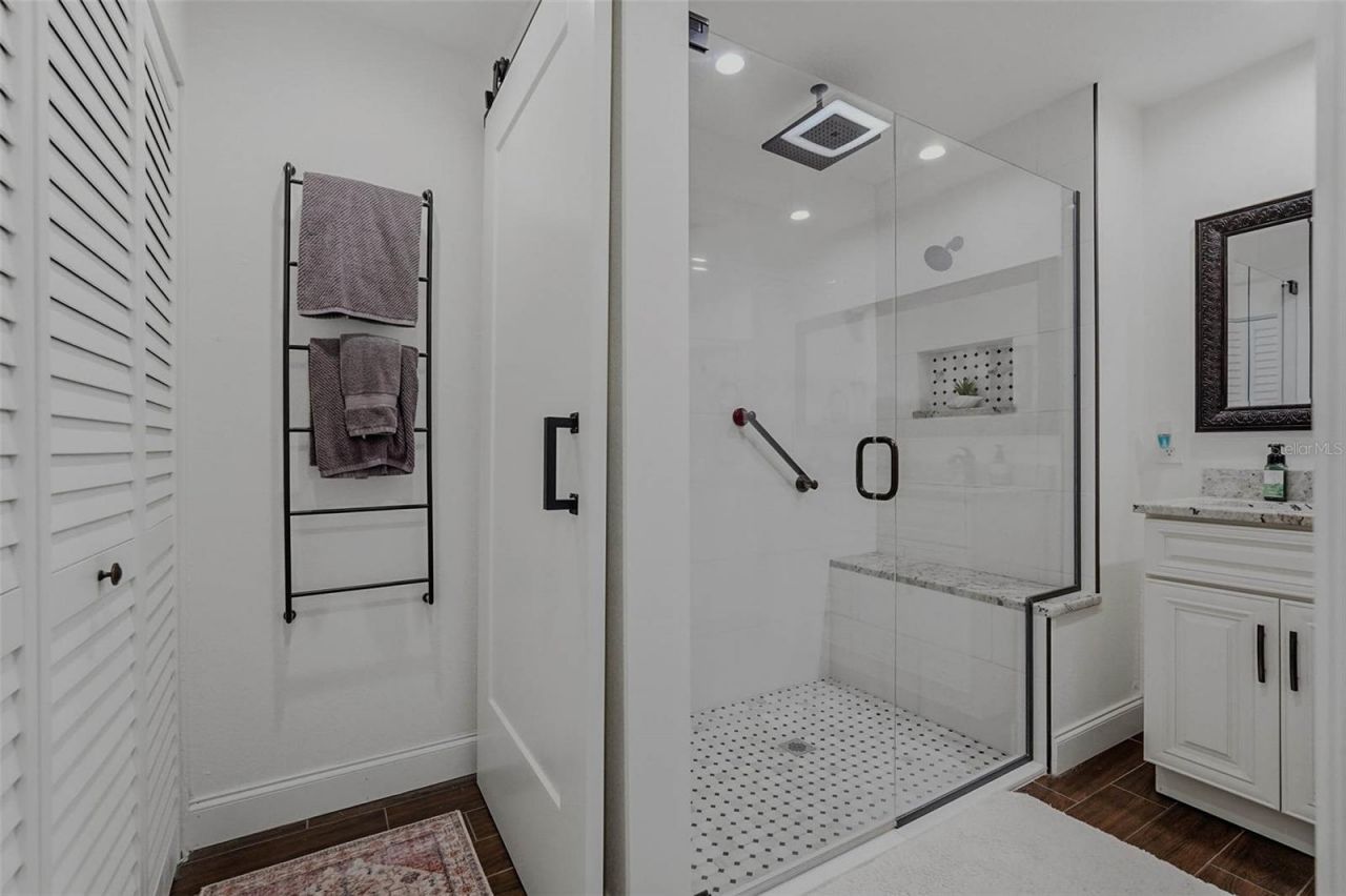 10099 Linden Place Drive, Seminole, FL 33776 Photo