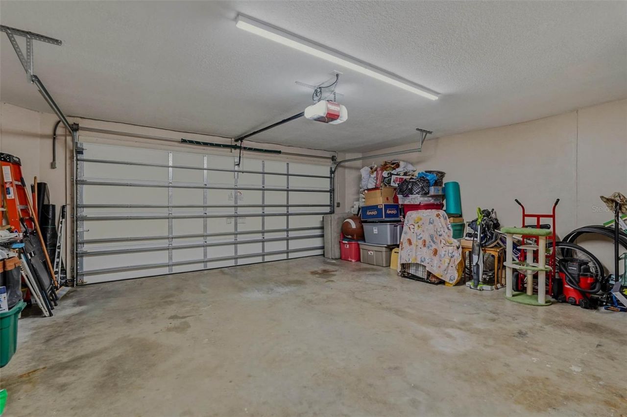 10099 Linden Place Drive, Seminole, FL 33776 Photo