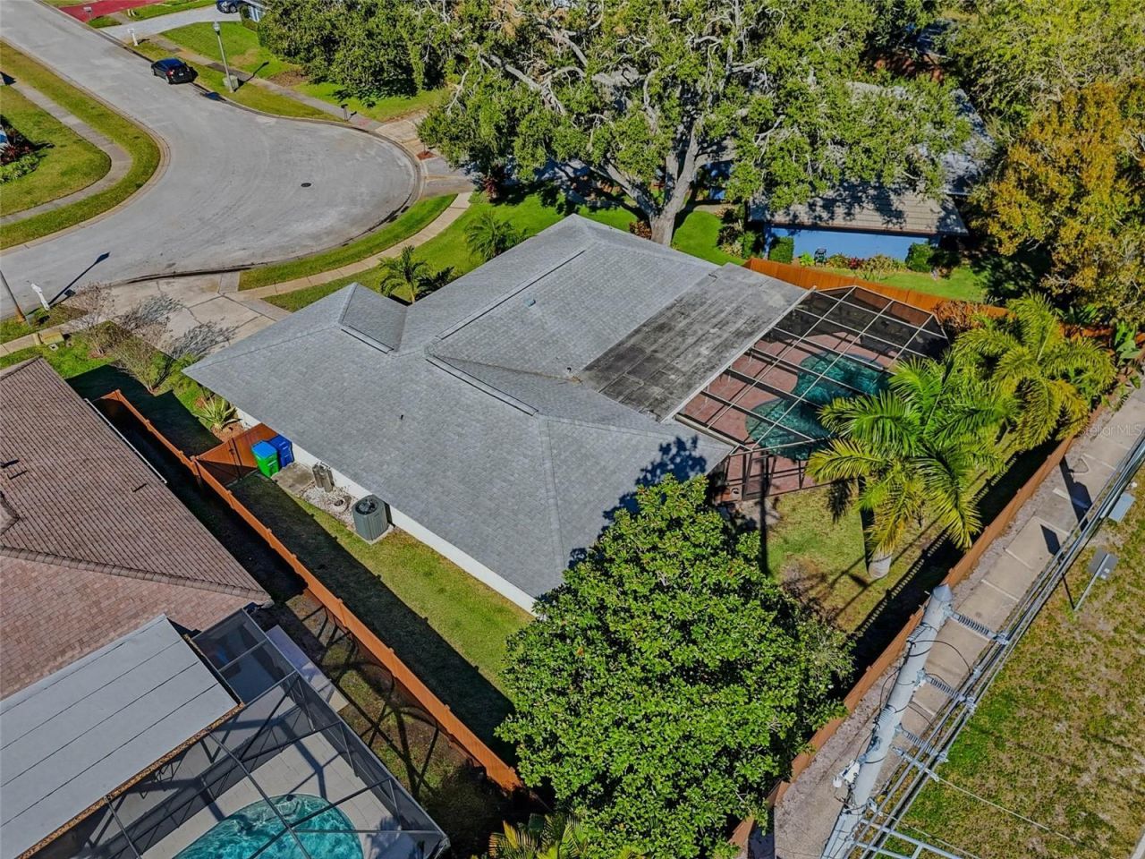 10099 Linden Place Drive, Seminole, FL 33776 Photo