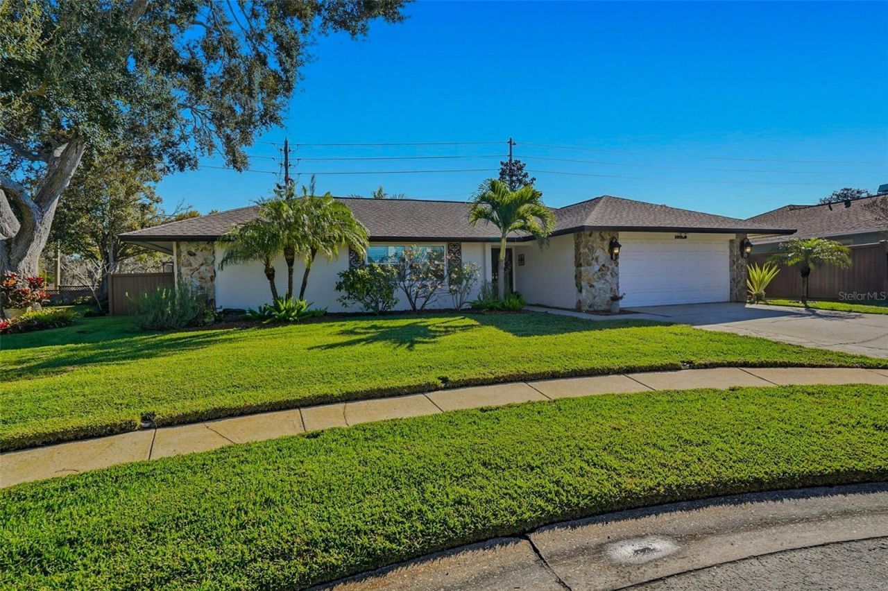 10099 Linden Place Drive, Seminole, FL 33776 Photo