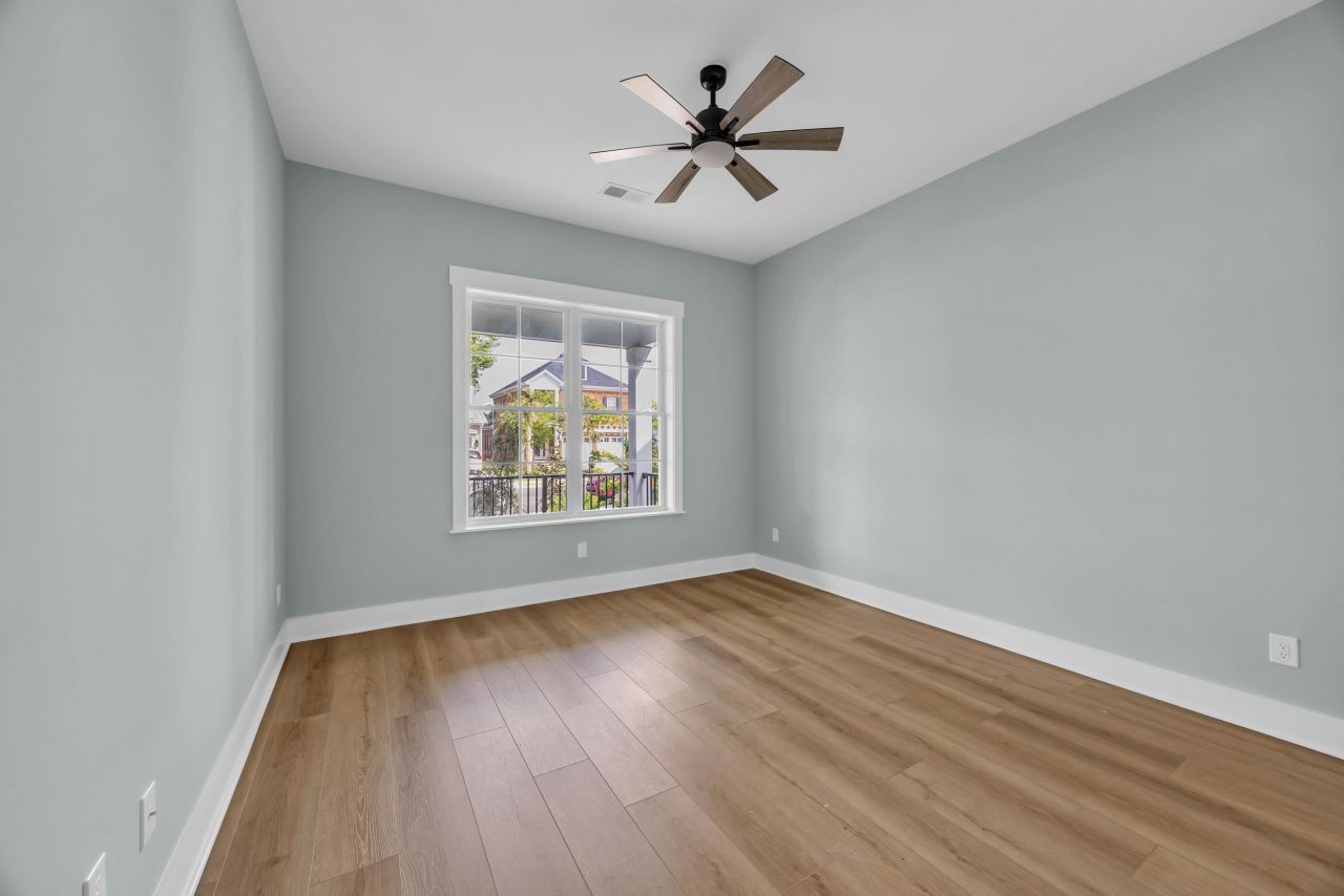 868 Crystal Water Way Photo 10